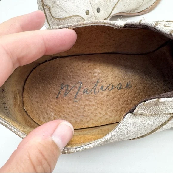 Matisse Roscoe Distressed Leather Almond Toe Heeled Western Bootie Cream Sz 8.5 - Picture 13 of 13